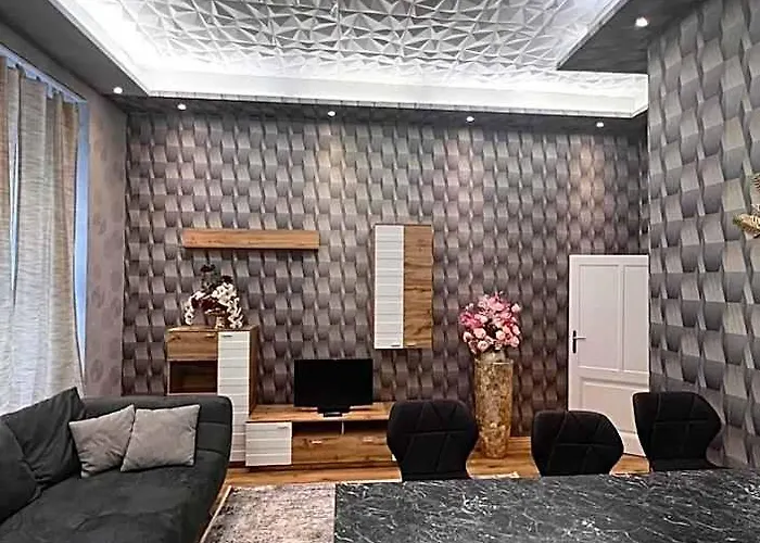 Urban Serviced فندق 4*